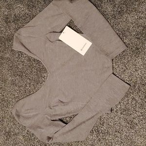#32 NWT Lululemon Align Shirt t186 size 6